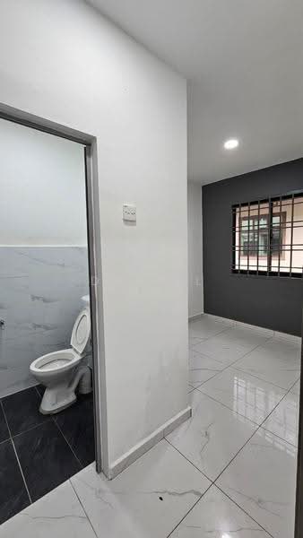 Rumah Teres 2-Tingkat untuk Dijual di Taman Delima (Kluang) - Daniel Yong - Bathroom - PropertyGuru.com.my