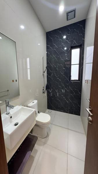 Cluster House for Sale in Johor Bahru (Johor) - Kelvin Chee - Bathroom - PropertyGuru.com.my