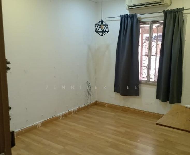 1-storey Terraced House for Sale in Seksyen 8 (Petaling Jaya) - Jennifer Tee - Interior - PropertyGuru.com.my