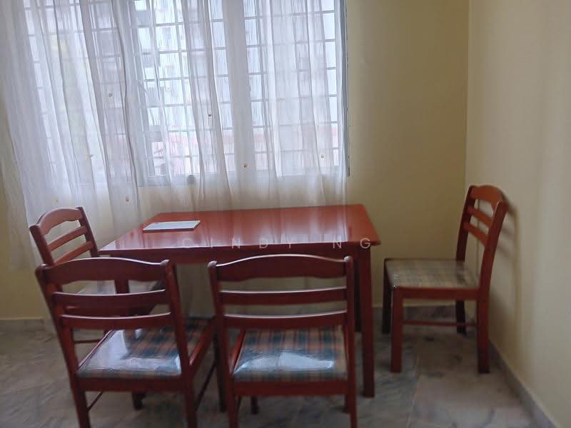 Pangsapuri untuk Disewa di Subang Perdana Goodyear Court 9 - Cindy Ng - Dining Room - PropertyGuru.com.my
