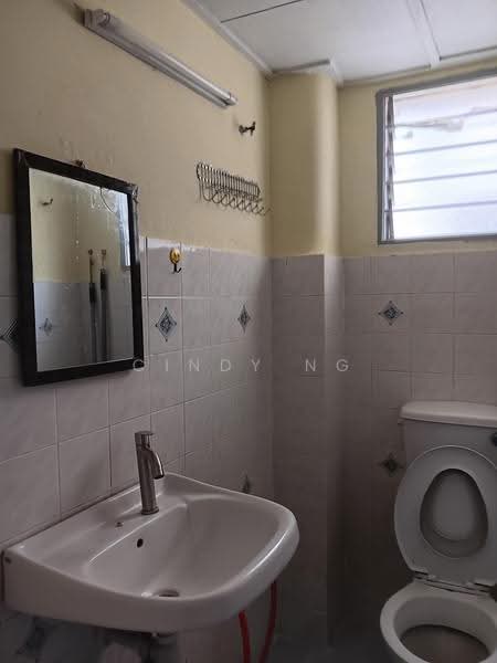 Pangsapuri untuk Disewa di Subang Perdana Goodyear Court 9 - Cindy Ng - Bathroom - PropertyGuru.com.my