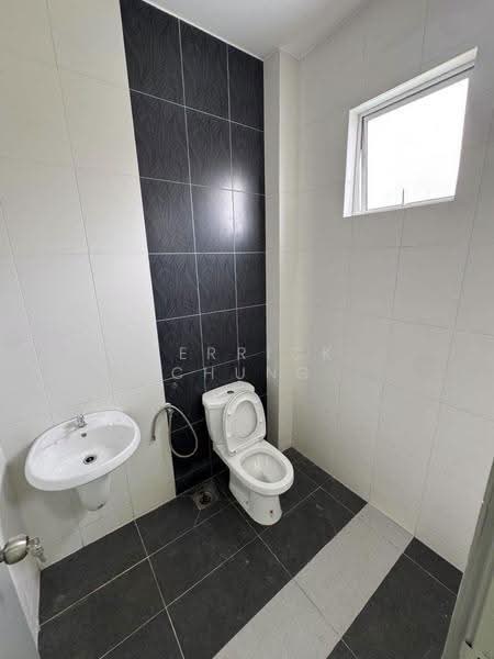 Semi-Detached House for Sale in Meru Hills (Ipoh) - Derrick Chung - Bathroom - PropertyGuru.com.my