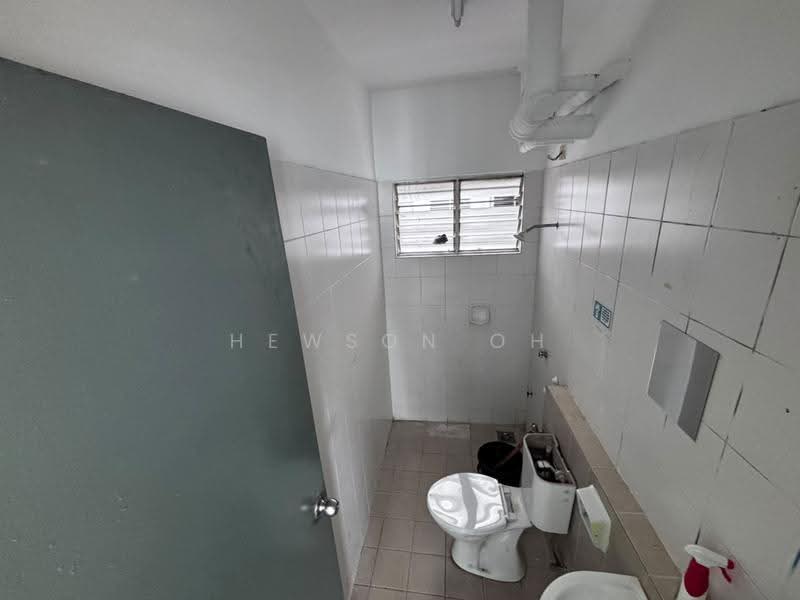 Apartment for Rent at Suria Permai - Hewson Oh - Bathroom - PropertyGuru.com.my