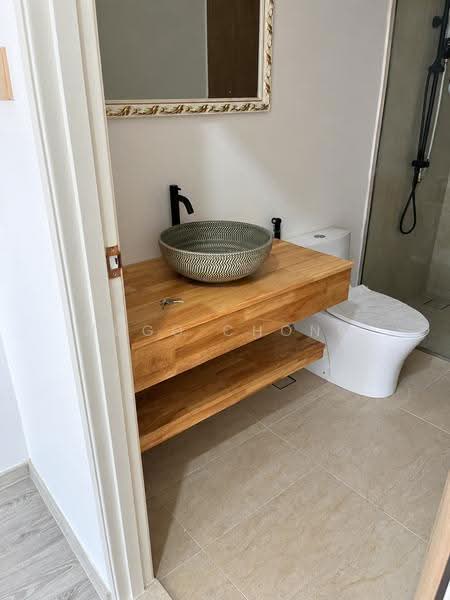 Semi-Detached House for Sale in Taman United (Jalan Klang Lama (Old Klang Road)) - Hugo Chong - Bathroom - PropertyGuru.com.my