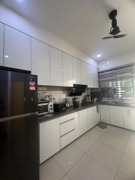 Rumah Teres 3-Tingkat untuk Dijual di Sungai Puyu (Butterworth) - Leesa Cheah - Kitchen - PropertyGuru.com.my