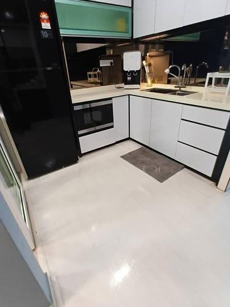 Kediaman Servis untuk Dijual di Metropolitan Square Service Residence - Leon Teh - Kitchen - PropertyGuru.com.my