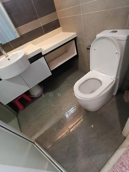 Kediaman Servis untuk Dijual di Metropolitan Square Service Residence - Leon Teh - Bathroom - PropertyGuru.com.my