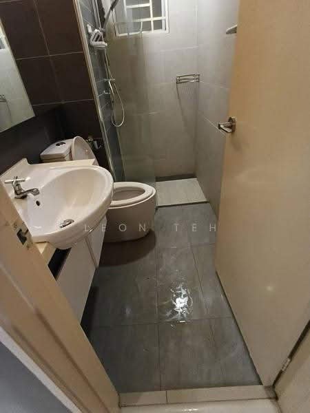 Kediaman Servis untuk Dijual di Metropolitan Square Service Residence - Leon Teh - Bathroom - PropertyGuru.com.my