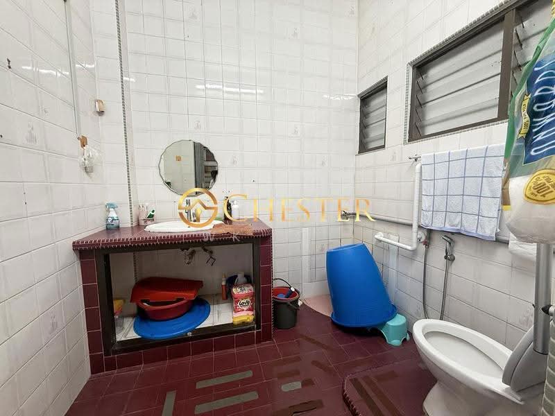 2-storey Terraced House for Sale in Taman Makmur (Batu Pahat) - WK Dee - Bathroom - PropertyGuru.com.my