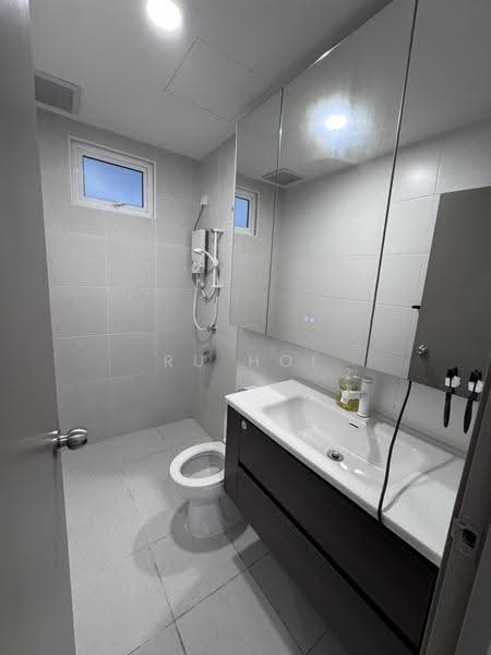 Kondominium untuk Disewa di D'Aman Residence - Ru Hoi - Bathroom - PropertyGuru.com.my