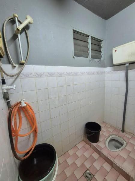 Cluster House for Sale in Seksyen 17 (Shah Alam) - Mohd Adryzam - Bathroom - PropertyGuru.com.my