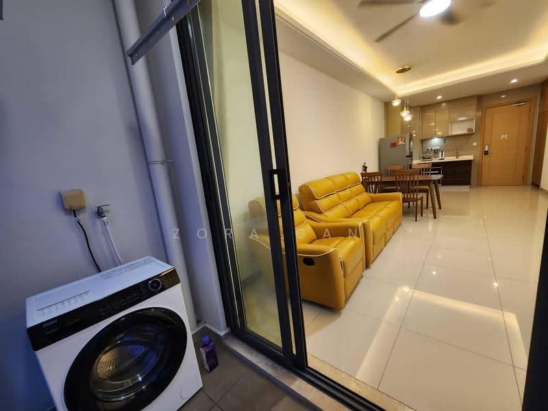 Kediaman Servis untuk Dijual di R&F Princess Cove Phase 1 - Zora Gan - Living Room - PropertyGuru.com.my