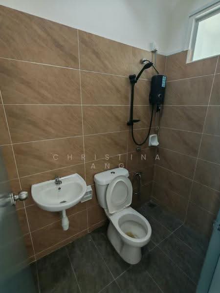 2-storey Terraced House for Sale in Bandar Dato Onn (Tebrau) - Christina Ang - Bathroom - PropertyGuru.com.my