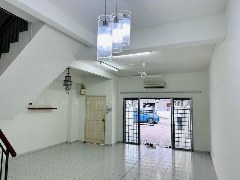 Rumah Teres 2.5-Tingkat untuk Dijual di Cheras (Selangor) - Muhammad Muadz - Entrance - PropertyGuru.com.my
