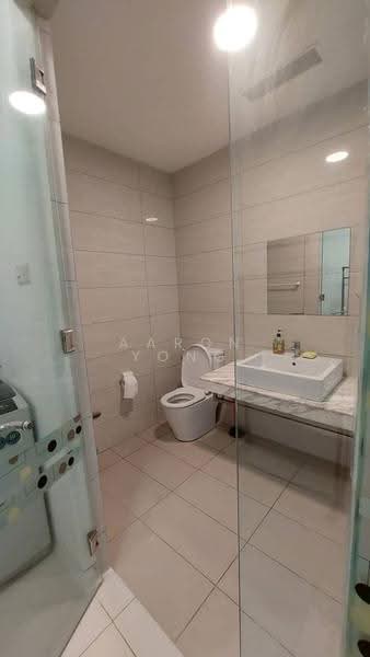 Kediaman Servis untuk Dijual di Tropicana Gardens - Aaron Yong - Bathroom - PropertyGuru.com.my