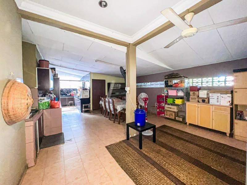 Rumah Banglo untuk Dijual di Bandar Rinching (Semenyih) - Izzat Zamros - Kitchen - PropertyGuru.com.my
