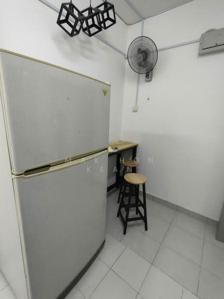 Apartment for Rent at Kemuning Aman - Mak Hon Kean - Kitchen - PropertyGuru.com.my