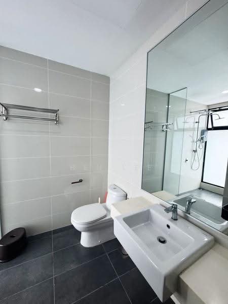 Service Residence for Rent at Southkey Mosaic - Ben Lee - Bathroom - PropertyGuru.com.my