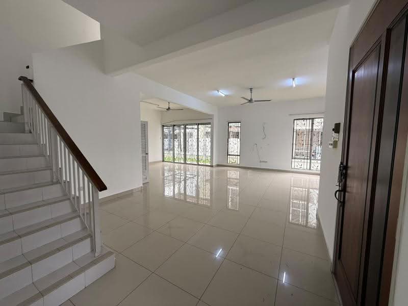 Semi-Detached House for Sale in Bandar Parklands (Klang) - Jun Lee - Living Room - PropertyGuru.com.my