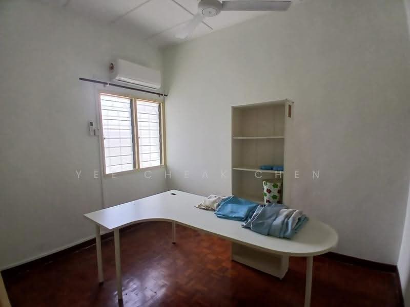 2-storey Terraced House for Rent in Usj 6 (Subang Jaya) - Yee Cheak Chen - Study - PropertyGuru.com.my