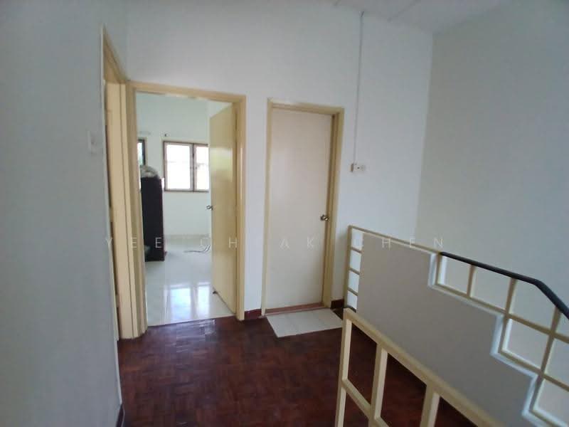 2-storey Terraced House for Rent in Usj 6 (Subang Jaya) - Yee Cheak Chen - Corridor - PropertyGuru.com.my