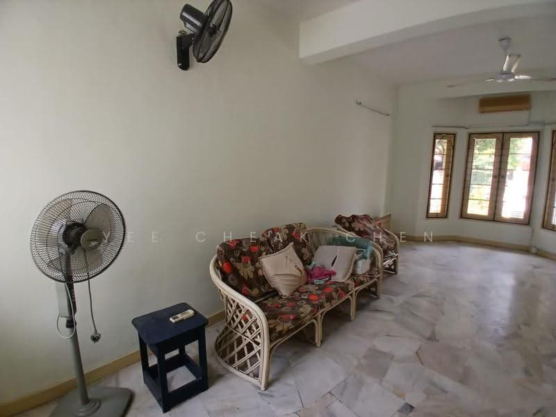 2-storey Terraced House for Rent in Usj 6 (Subang Jaya) - Yee Cheak Chen - Living Room - PropertyGuru.com.my