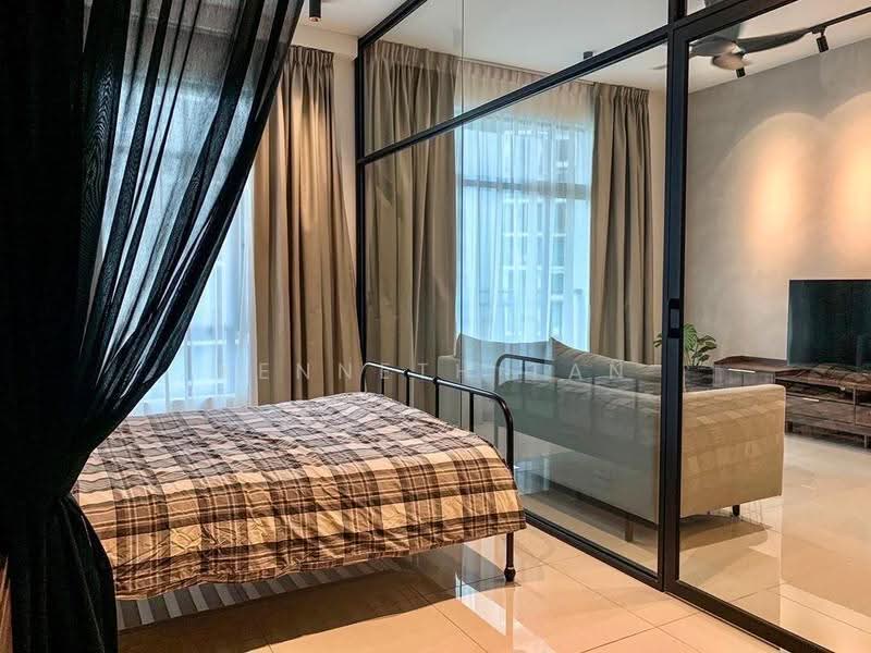 Kediaman Servis untuk Dijual di Molek Regency - Kenneth Tan - Bedroom - PropertyGuru.com.my