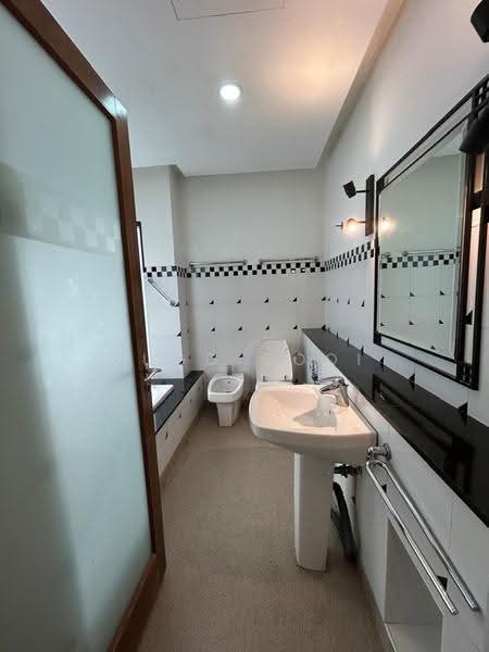 Rumah Banglo untuk Dijual di KLCC (KL City Centre) - Hugo Gooi - Bathroom - PropertyGuru.com.my