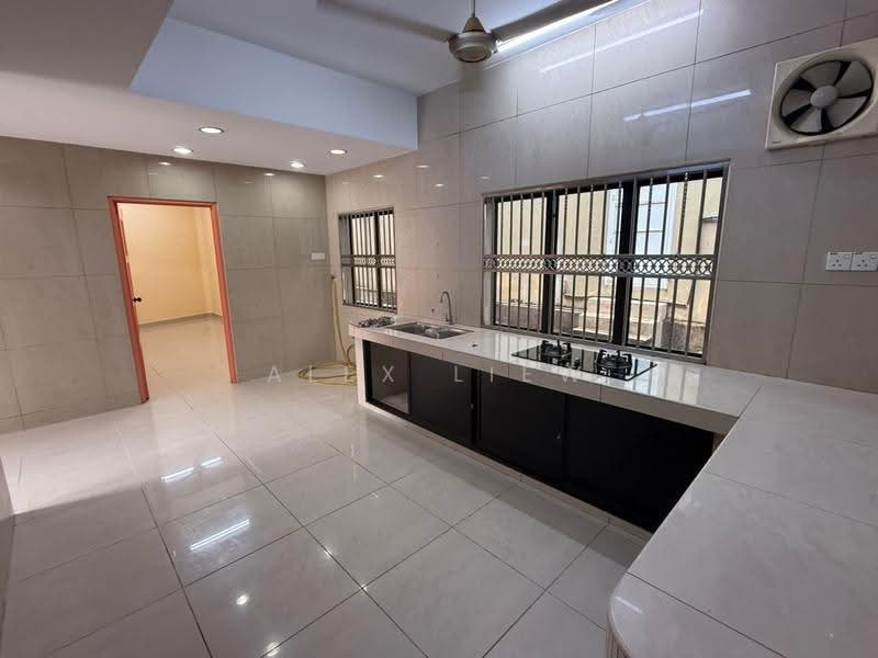 2-storey Terraced House for Sale in Kampung Batu Muda (Batu Caves) - Alex Liew - Kitchen - PropertyGuru.com.my