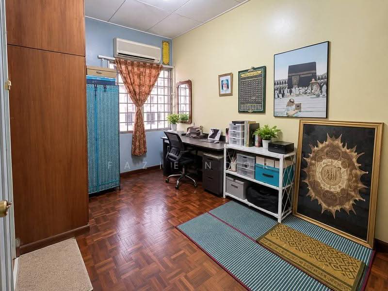2-storey Terraced House for Sale in Taman Bukit Idaman (Selayang) - Fazie Noor - Study - PropertyGuru.com.my