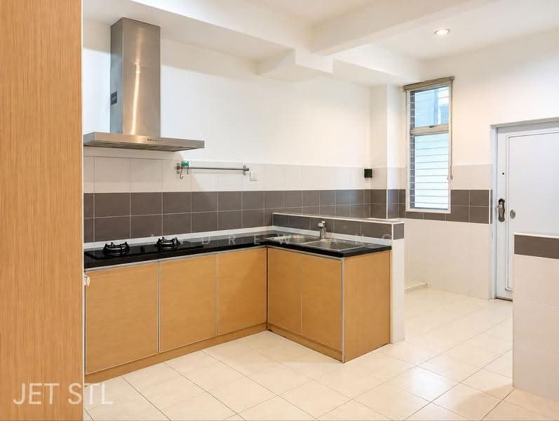 Semi-Detached House for Sale in Setia Damai (Setia Alam) - Andrew Ang - Kitchen - PropertyGuru.com.my