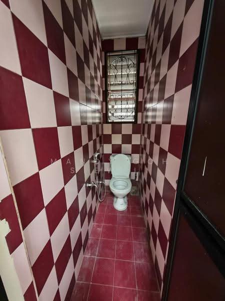 Semi-Detached House for Rent in Taman Sri Tebrau (Johor Bahru) - Mandy Goh Siew Li - Bathroom - PropertyGuru.com.my