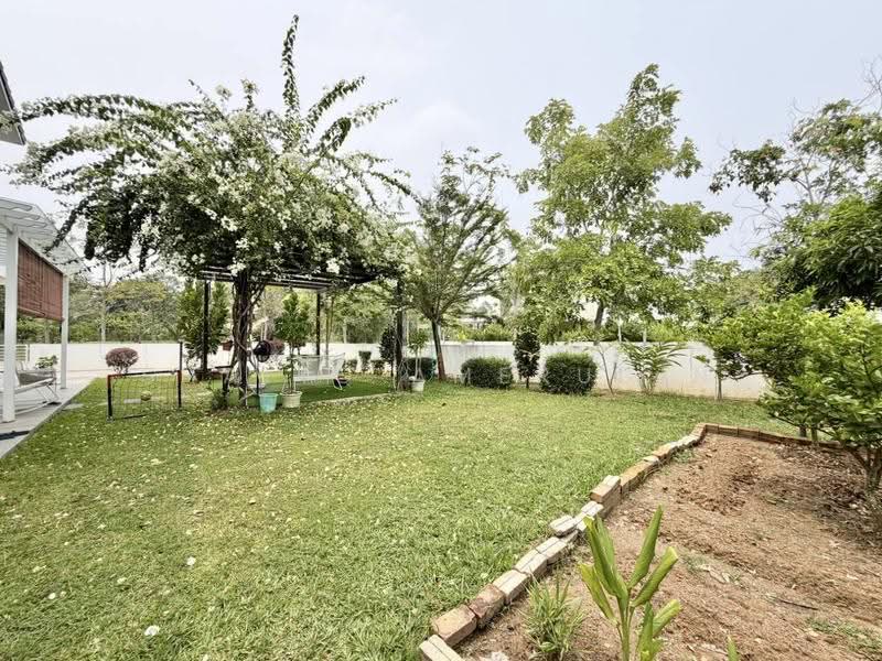 2-storey Terraced House for Sale in Bandar Baru Enstek (Bandar Enstek) - Shafiq Amerudin - Garden - PropertyGuru.com.my