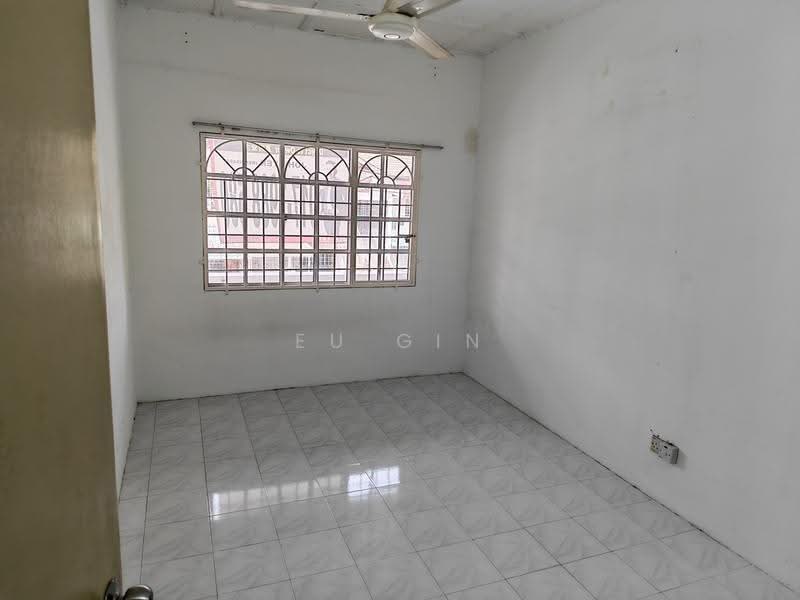 Townhouse for Sale in Taman Saga (Ampang) - Eu Gin - Interior - PropertyGuru.com.my