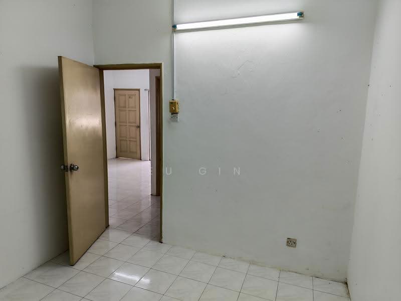 Townhouse for Sale in Taman Saga (Ampang) - Eu Gin - Interior - PropertyGuru.com.my