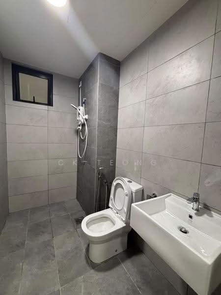 Kondominium untuk Disewa di M Astra - CK Teong - Bathroom - PropertyGuru.com.my