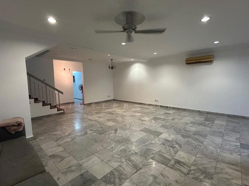 2-storey Terraced House for Sale in Puchong (Selangor) - Joseph Tan - Living Room - PropertyGuru.com.my