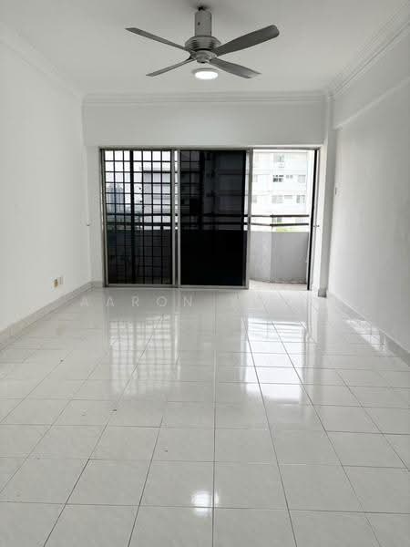 Kondominium untuk Dijual di Sri Desa - Aaron Yong - Living Room - PropertyGuru.com.my
