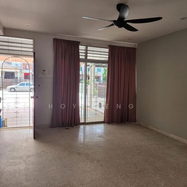 Terraced House for Rent in Kampung Sungai Nibong (Bayan Lepas) - Hoy Meng - Living Room - PropertyGuru.com.my