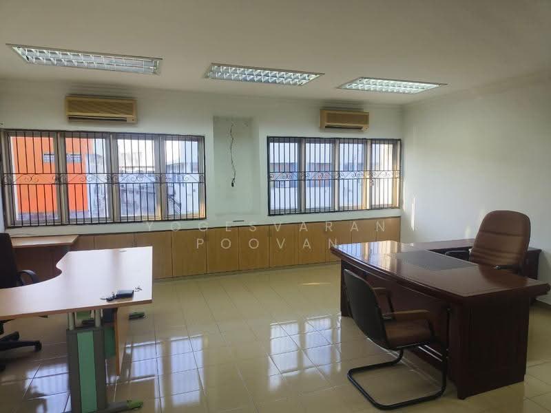Shop / Office for Rent in Taman Klang Jaya (Klang) - Yogesvaran Poovan - Interior - PropertyGuru.com.my