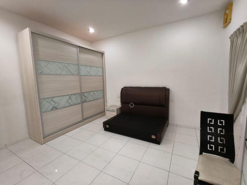 Semi-Detached House for Sale in Taman Evergreen Heights (Batu Pahat) - NGO - Bedroom - PropertyGuru.com.my