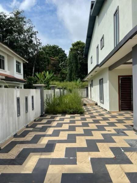 Bungalow House for Sale in Taman Bukit Meringin (Kajang) - Herman Thow - PropertyGuru.com.my