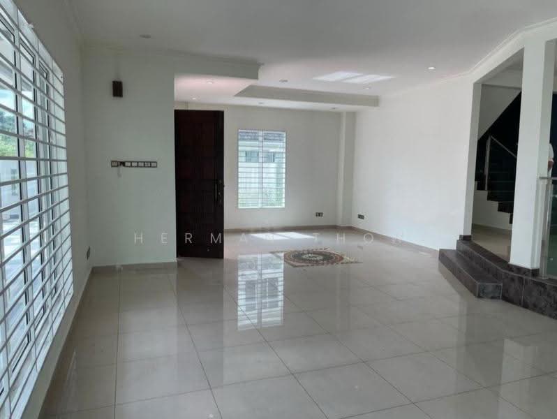 Bungalow House for Sale in Taman Bukit Meringin (Kajang) - Herman Thow - Living Room - PropertyGuru.com.my