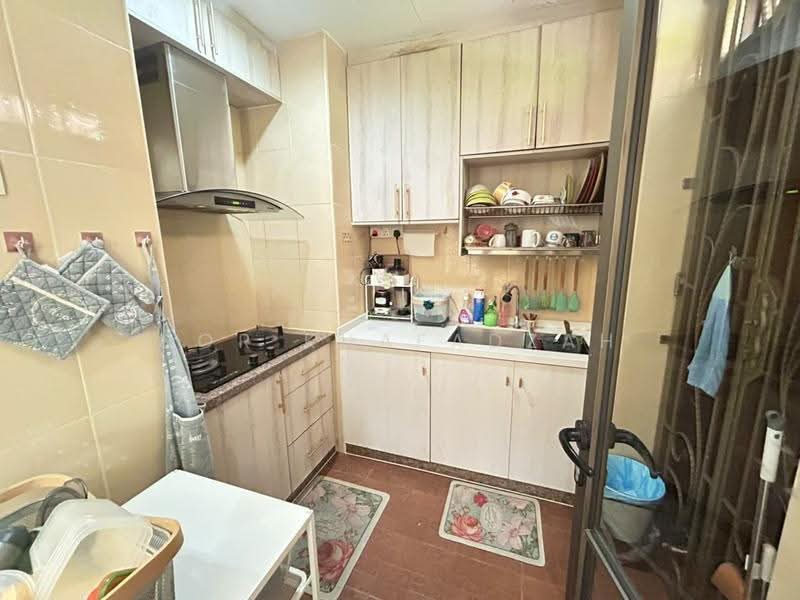 Rumah Teres 2-Tingkat untuk Dijual di Bukit Jelutong (Shah Alam) - Nor Khafadzah - Kitchen - PropertyGuru.com.my