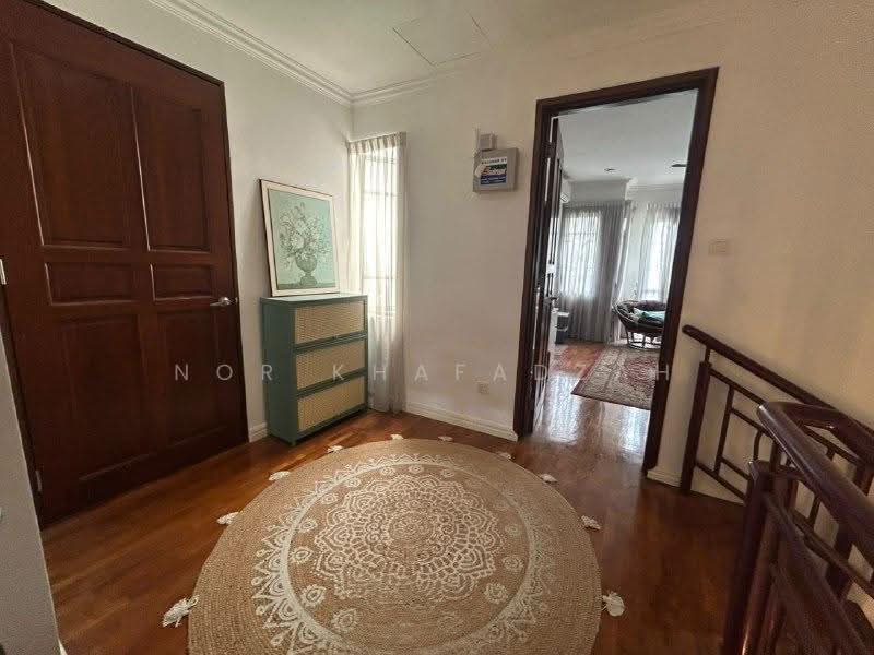 Rumah Teres 2-Tingkat untuk Dijual di Bukit Jelutong (Shah Alam) - Nor Khafadzah - Corridor - PropertyGuru.com.my