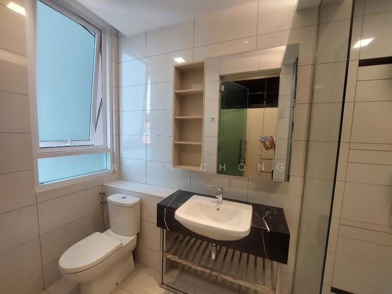 Kediaman Servis untuk Dijual di Uptown Residences - Jason Chong - Bathroom - PropertyGuru.com.my