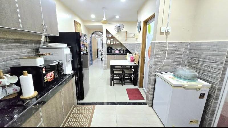 Rumah Teres 2-Tingkat untuk Dijual di Taman Cempaka (Ampang) - Azli Ibrahim - Kitchen - PropertyGuru.com.my