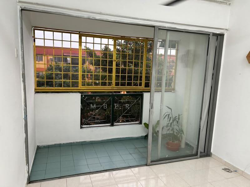 Pangsapuri untuk Dijual di Jasmin Apartment - Amber Ng - Balcony - PropertyGuru.com.my