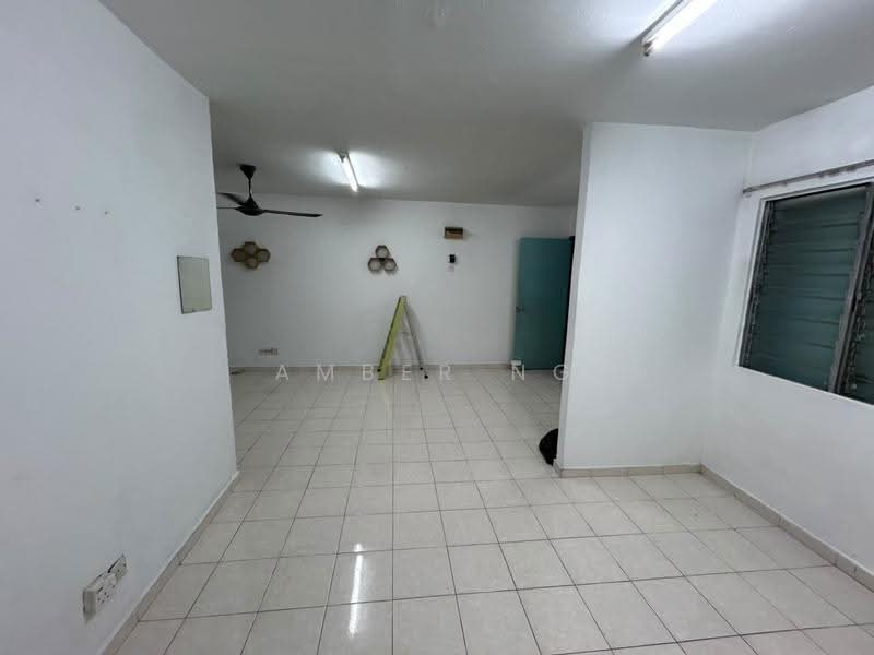 Pangsapuri untuk Dijual di Jasmin Apartment - Amber Ng - Living Room - PropertyGuru.com.my