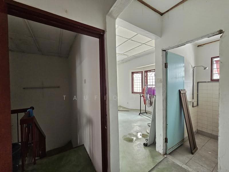 Rumah Teres 2-Tingkat untuk Dijual di Taman Mastiara (Jalan Ipoh) - Taufiq Tam - Interior - PropertyGuru.com.my